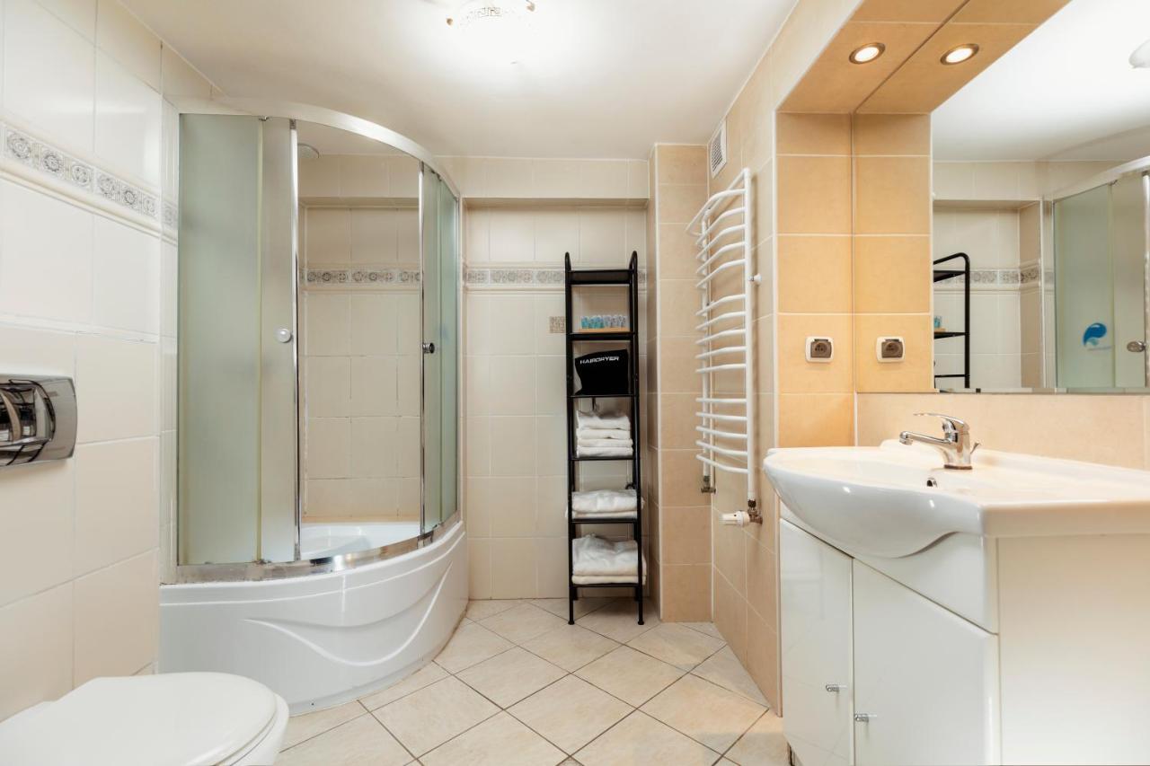 Villa Toscania-Check In 24H Poznan Ngoại thất bức ảnh