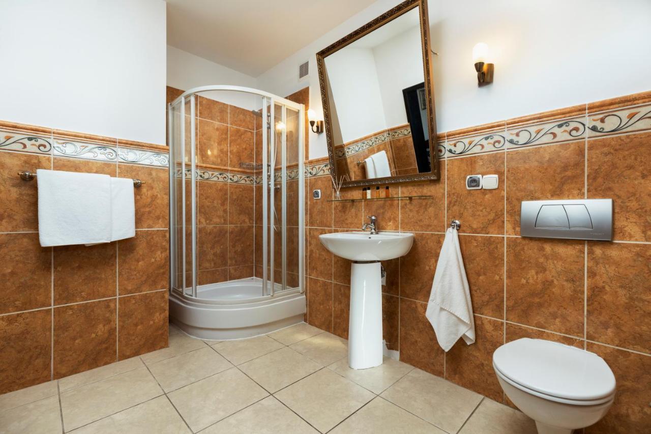 Villa Toscania-Check In 24H Poznan Ngoại thất bức ảnh